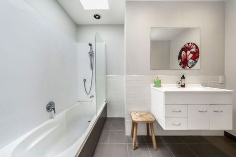 Photo of property in 10b Moana Avenue, Onehunga, Auckland, 1061