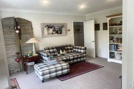 Photo of property in 1 Franklin Drive, Rangiora, 7400