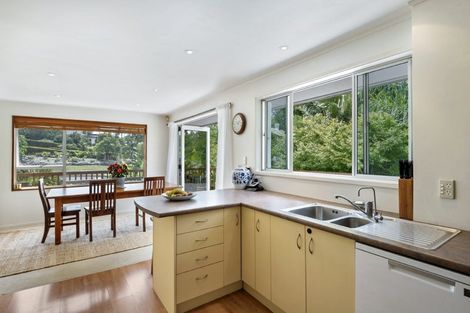 Photo of property in 10 Lyons Avenue, Murrays Bay, Auckland, 0630