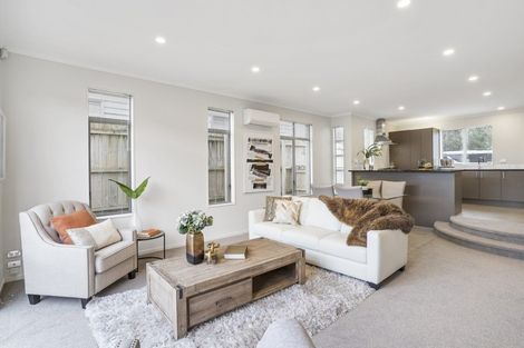 Photo of property in 115 Baverstock Road, Flat Bush, Auckland, 2016