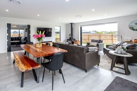 Photo of property in 8 Takahe Drive, Carterton, 5713