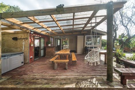 Photo of property in 16 Kowhai Street, Tokomaru, Palmerston North, 4474