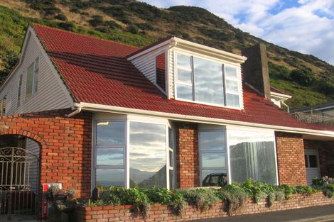 Photo of property in 124 Owhiro Bay Parade, Owhiro Bay, Wellington, 6023