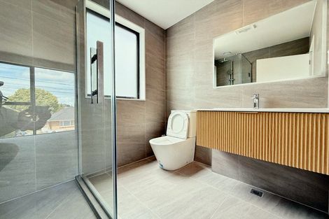 Photo of property in 4a Roberts Road, Matakatia, Whangaparaoa, 0930