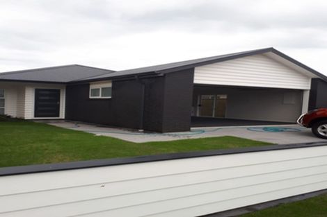 Photo of property in 12 Naeo Close, Papamoa Beach, Papamoa, 3118