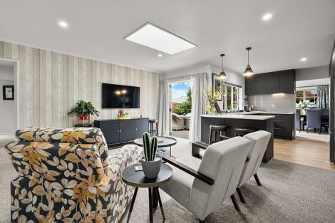 Photo of property in 14 Alba Place, Cambridge, 3434