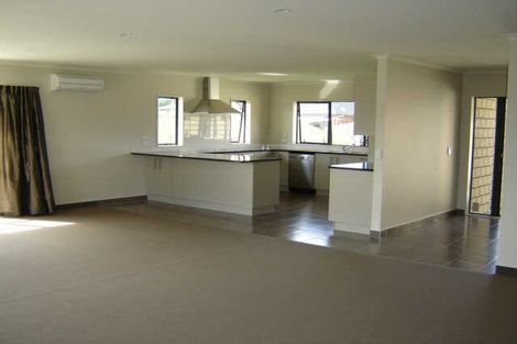 Photo of property in 23 Gandalf Crescent, Paraparaumu, 5032