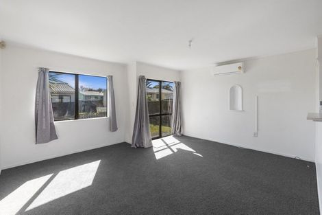 Photo of property in 1/20 Hatherley Place, Clendon Park, Auckland, 2103