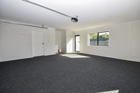 Photo of property in 4 Macrocarpa Lane, Carterton, 5713