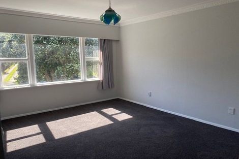 Photo of property in 21 Saint Edmund Crescent, Tawa, Wellington, 5028