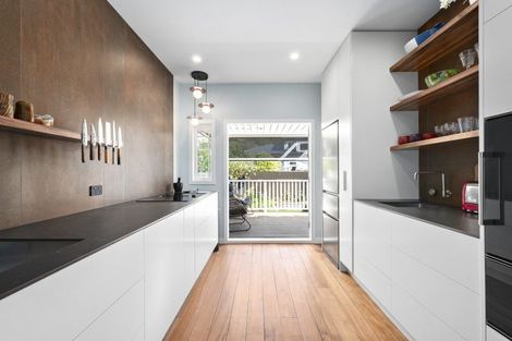 Photo of property in 6 Kowhai Street, Eastbourne, Lower Hutt, 5013