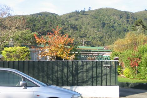 Photo of property in 429 Stokes Valley Road, Stokes Valley, Lower Hutt, 5019