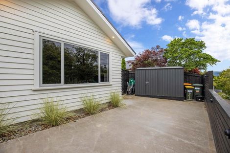 Photo of property in 1 Waimarama Court, Roslyn, Palmerston North, 4414