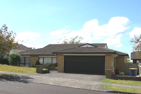 Photo of property in 68 Whiting Grove, West Harbour, Auckland, 0618