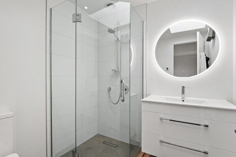 Photo of property in 2 Eichardt Place, Jacks Point, 9371