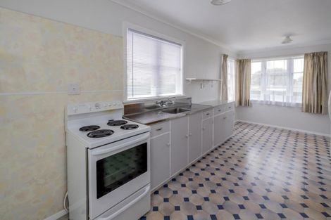 Photo of property in 61 Mako Mako Road, Levin, 5510