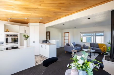 Photo of property in 251 Huatoki Street, Upper Vogeltown, New Plymouth, 4310