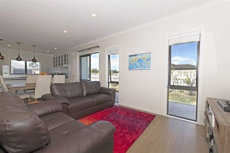Photo of property in 20 Kuawa Drive, Kumeu, 0810