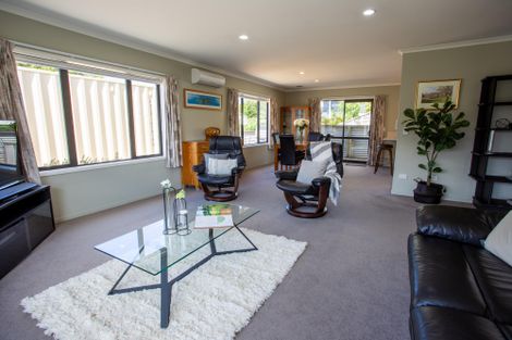 Photo of property in 12 Howard Street, Carterton, 5713