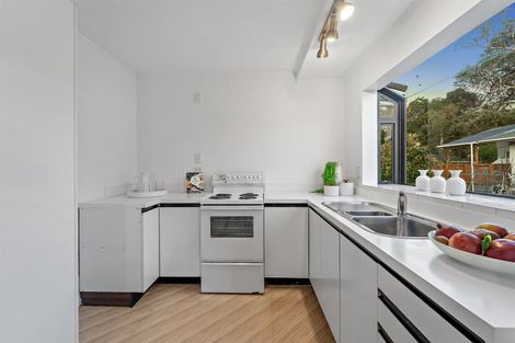 Photo of property in 2/30 Selwyn Crescent, Forrest Hill, Auckland, 0620