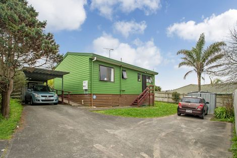 Photo of property in 2/12 Skelton Avenue, Randwick Park, Auckland, 2105