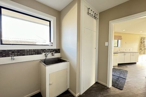 Photo of property in 11 Whelan Place, Hei Hei, Christchurch, 8042