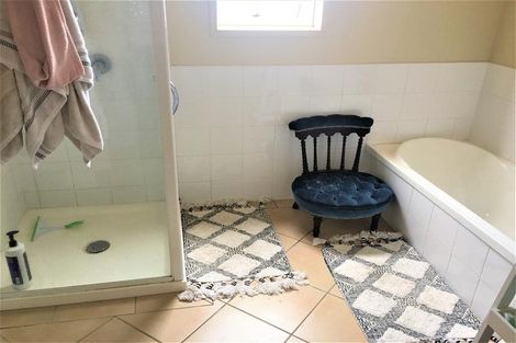 Photo of property in 49 Tiri Tiri Road, Birkdale, Auckland, 0626