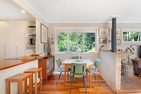 Photo of property in 80 Mountain Road, Henderson Valley, Auckland, 0612