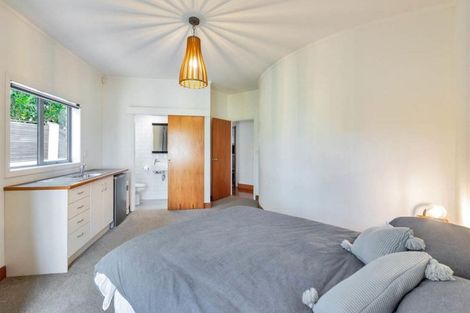 Photo of property in 16 Commodore Parry Road, Castor Bay, Auckland, 0620