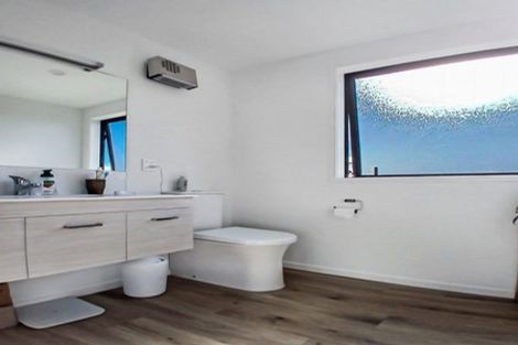 Photo of property in 43 Cessna Crescent, Mangere, Auckland, 2022