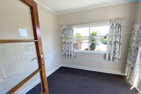Photo of property in 16 Field Terrace, Upper Riccarton, Christchurch, 8041