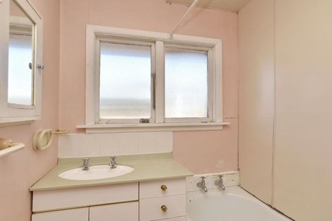 Photo of property in 1/17 Frensham Crescent, Woolston, Christchurch, 8062