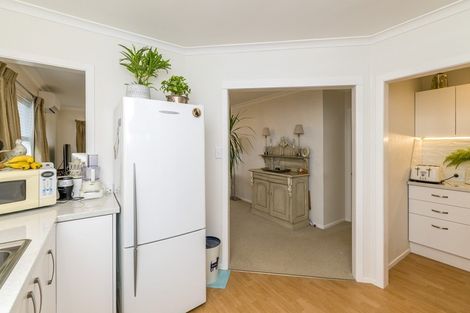 Photo of property in 42 York Street, Levin, 5510