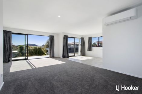 Photo of property in 46 Roberts Street, Tawa, Wellington, 5028