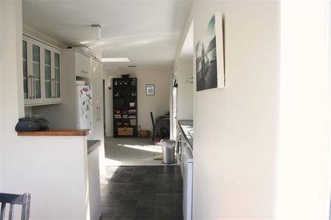 Photo of property in 1 Sasanqua Way, Crofton Downs, Wellington, 6035