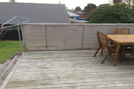 Photo of property in 40-40a Hamblyn Street, Strandon, New Plymouth, 4312