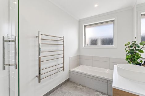 Photo of property in 40 West Meadows Drive, Wanaka, 9305