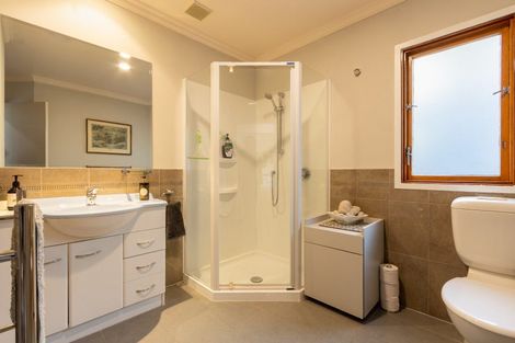 Photo of property in 117 Seaview Road, Paraparaumu Beach, Paraparaumu, 5032