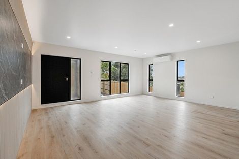 Photo of property in 34a Lorikeet Place, Unsworth Heights, Auckland, 0632