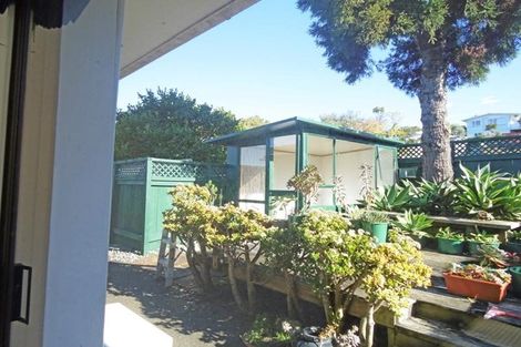 Photo of property in 2/6 Keldale Place, Forrest Hill, Auckland, 0620