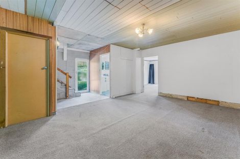 Photo of property in 28 Cheriton Road, Mellons Bay, Auckland, 2014