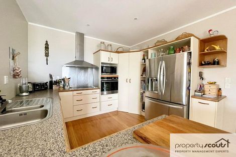 Photo of property in 98 Gover Street, New Plymouth, 4310