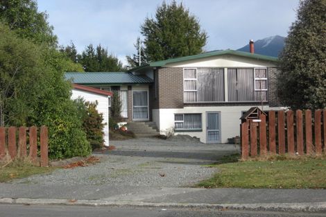 Photo of property in 19 Fergus Square, Te Anau, 9600