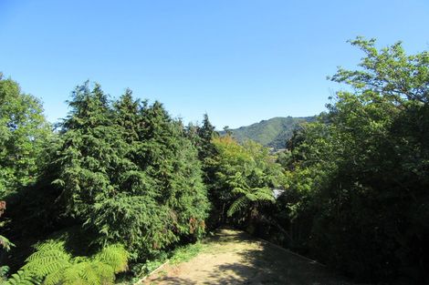 Photo of property in 1/12 Vista Crescent, Maoribank, Upper Hutt, 5018