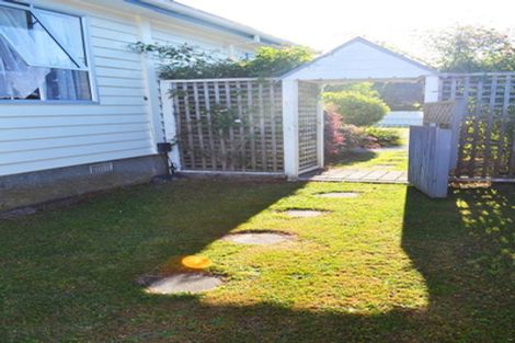 Photo of property in 243/1 Stokes Valley Road, Stokes Valley, Lower Hutt, 5019