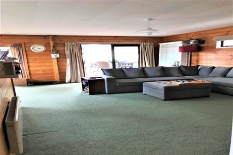 Photo of property in 26 Queen Road, Bellevue, Tauranga, 3110