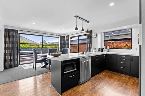 Photo of property in 7 Nevada Way, Kelvin Grove, Palmerston North, 4414