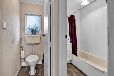 Photo of property in 237a South Road, Hawera, 4610