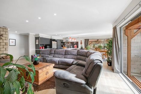 Photo of property in 42 Urumaraki Avenue, Helensville, 0800