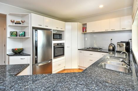 Photo of property in 12 Ilex Place, Totara Heights, Auckland, 2105